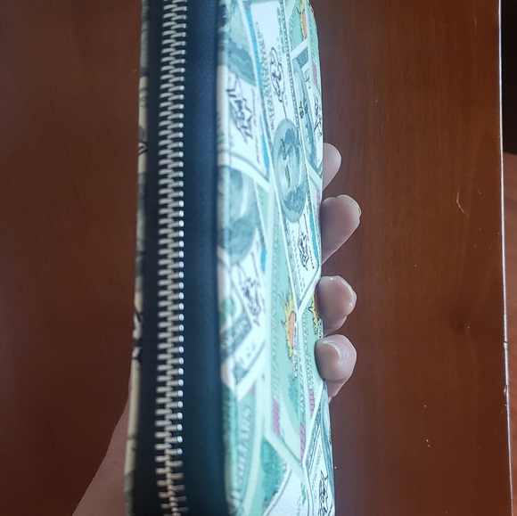 Betsey Johnson- "Money" Clutch Wallet!! - Picture 4 of 4